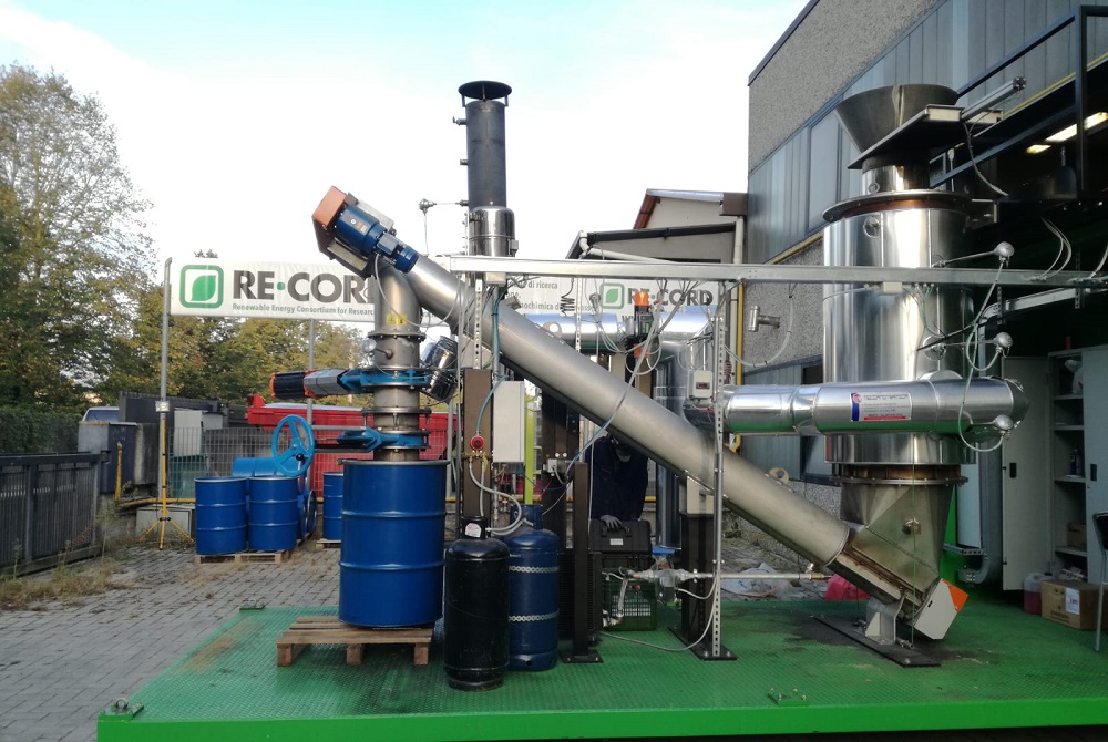 Slow pyrolysis continuos reactor – carbonization unit CarbON