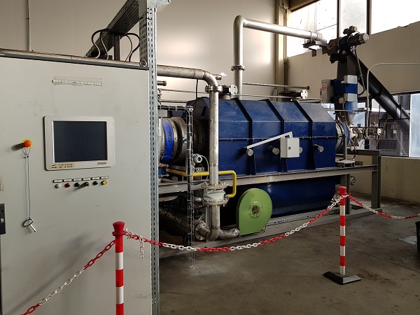 slow pyrolysis continuous reactor – carbonization unit